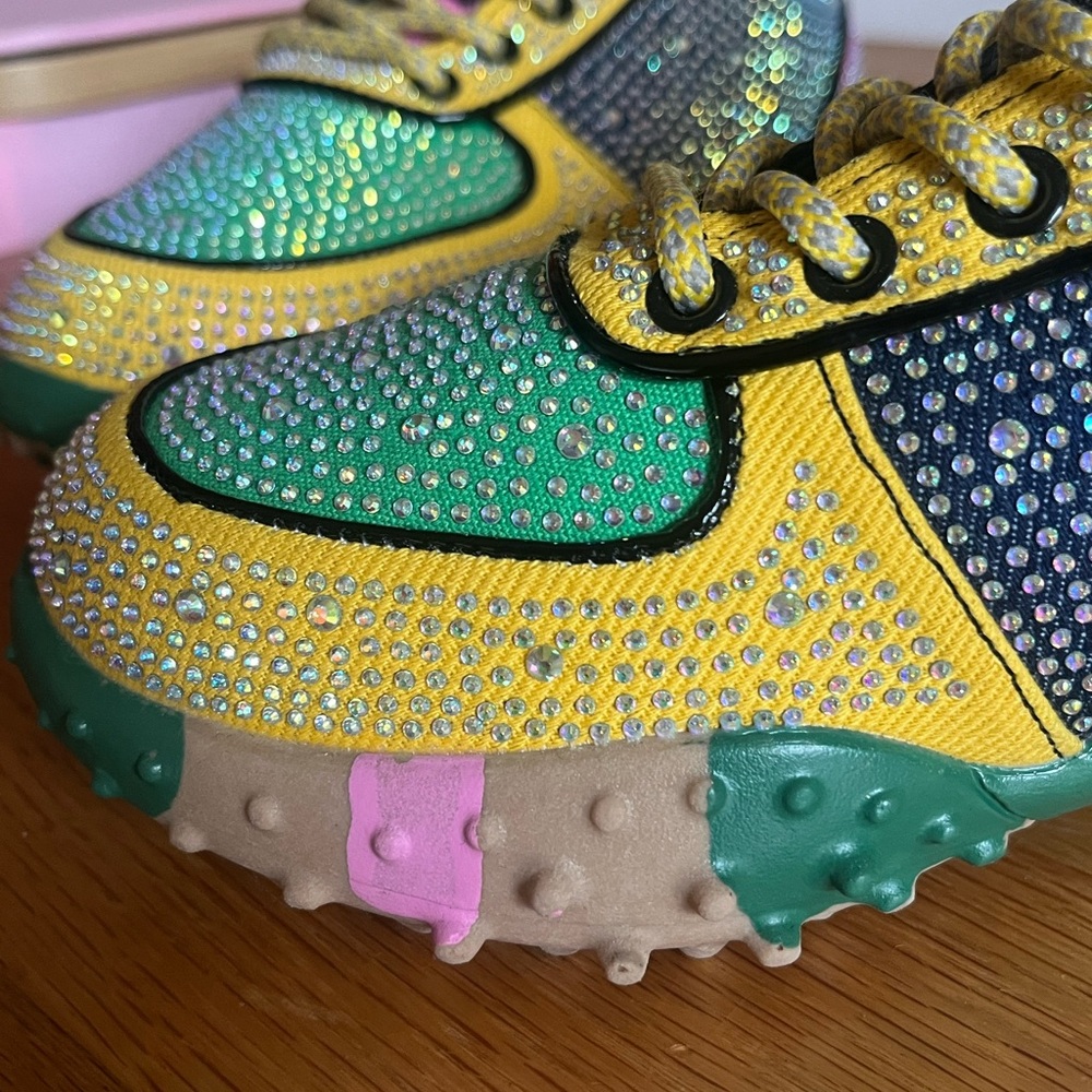 AKIRA “Azalea Wang Isabeau Embellished Multi Sneaker” Size 6 - Picture 2 of 6